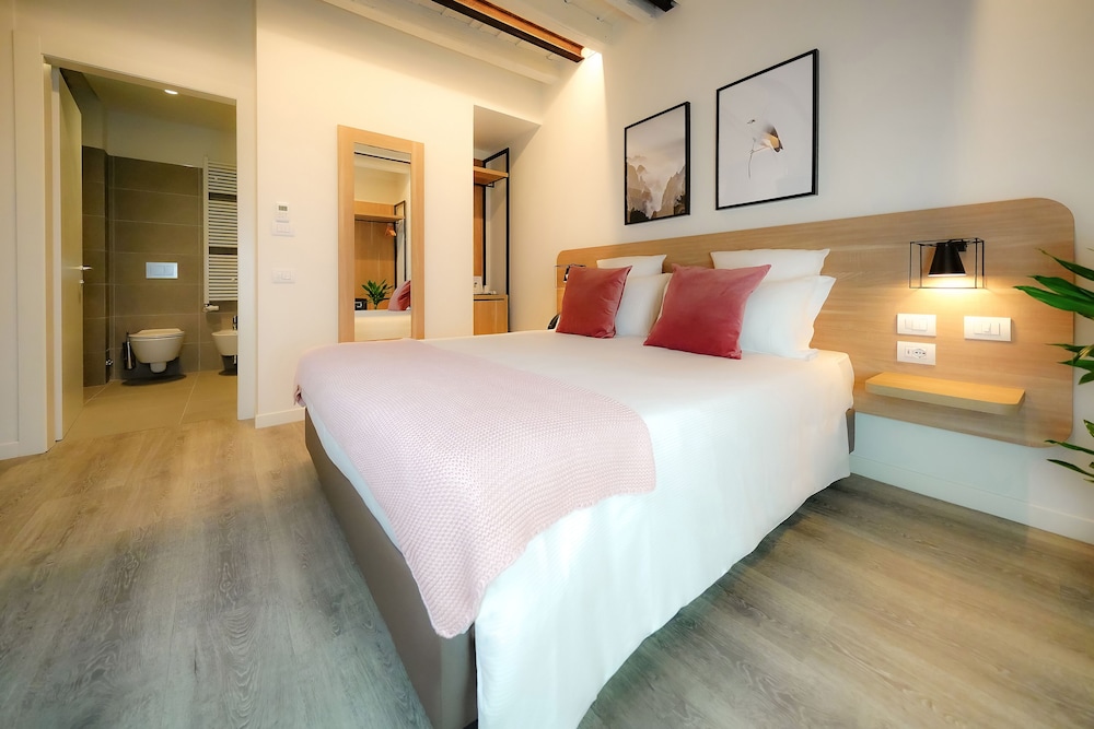 Bergamo Inn 15 20/45