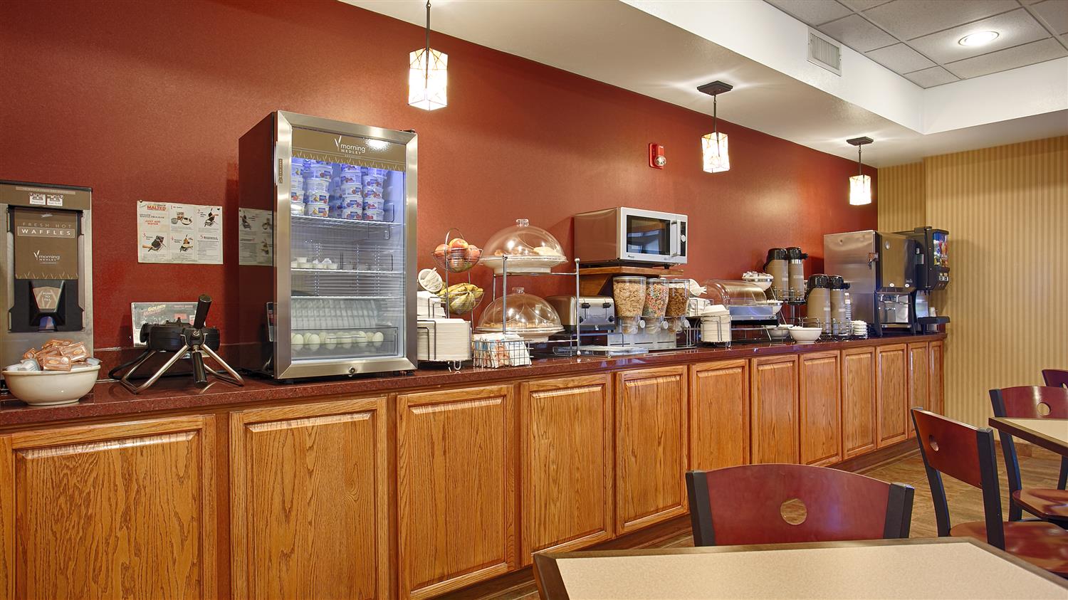 Best Western Plus Woodland Hills Hotel Suites 28/30