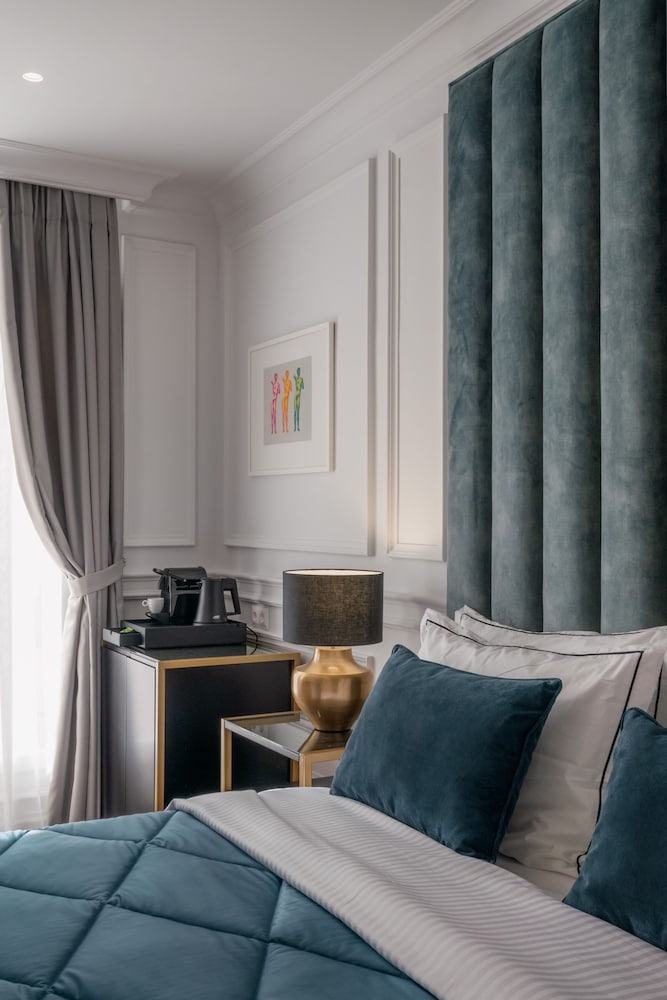 Praxitelous Luxury Suites 18/50