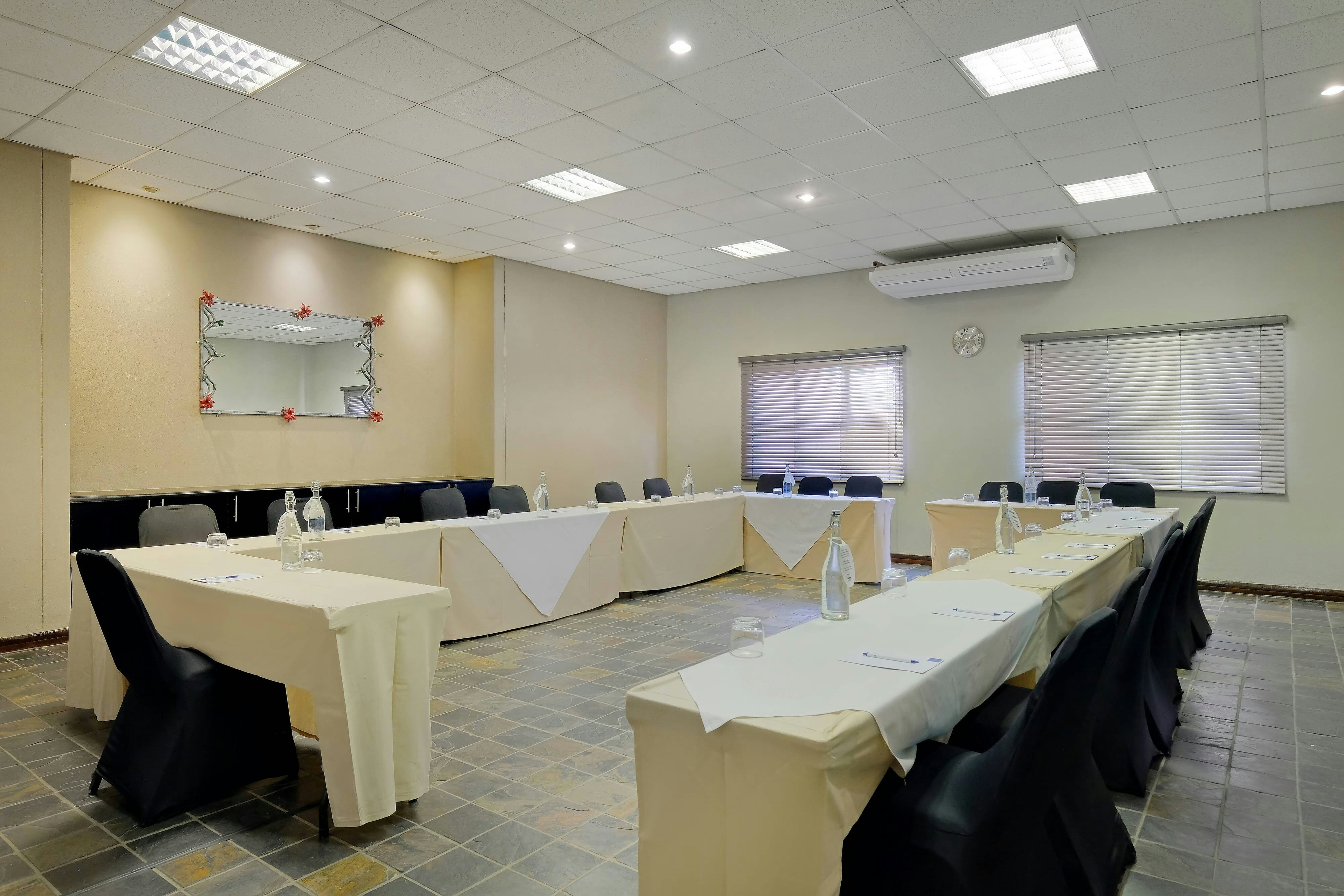 Protea Hotel By Marriott Polokwane Landmark 35/45