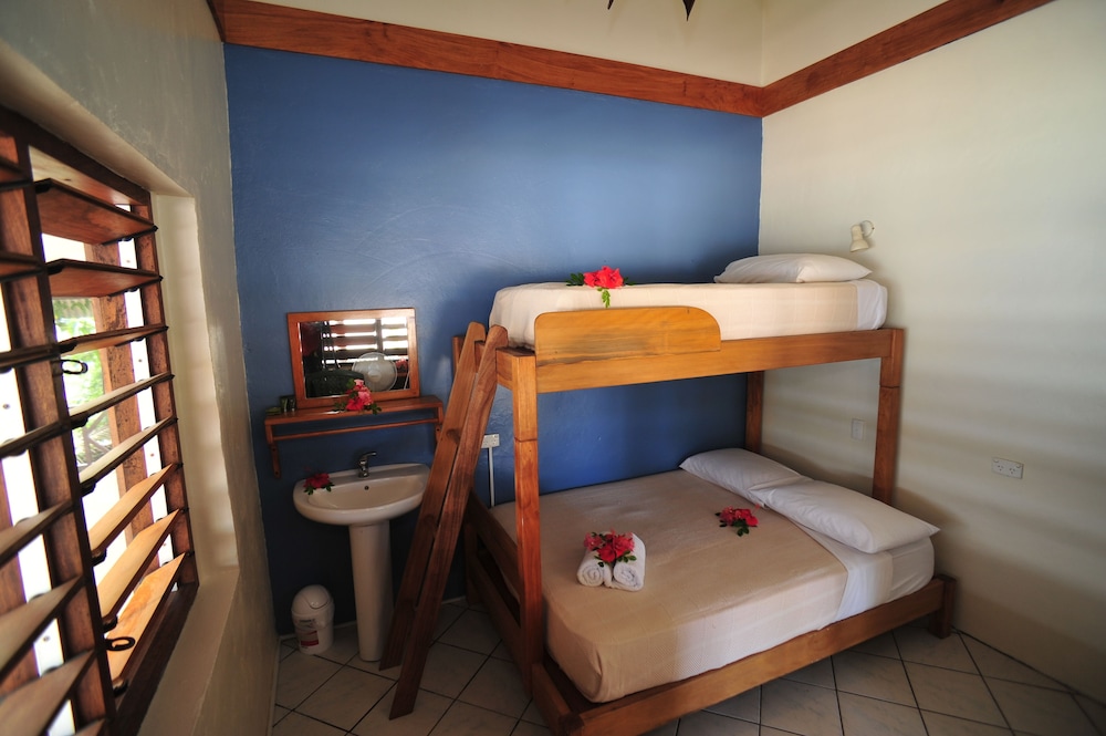 Hideaway Island Resort 19/75