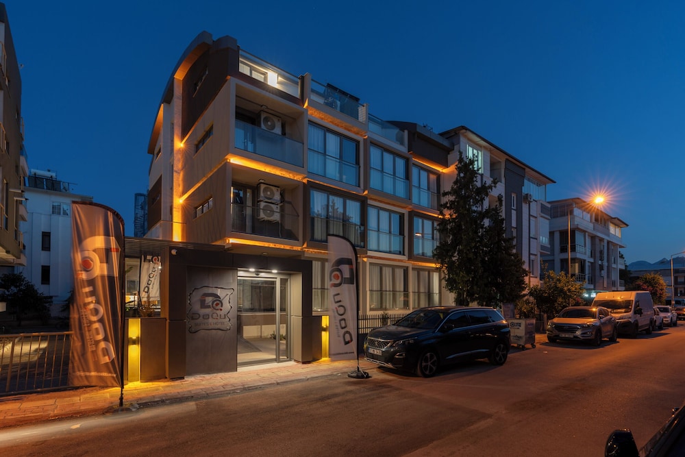 DoQu Suites&Hotel 20/28