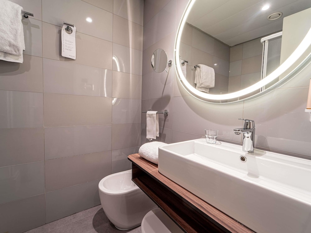 MERCURE BOLOGNA CENTRO 70/72