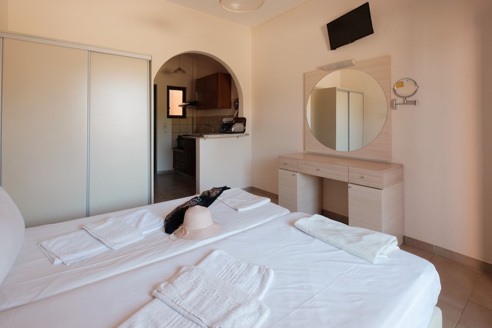 Canal D Amour Apartments 13/47