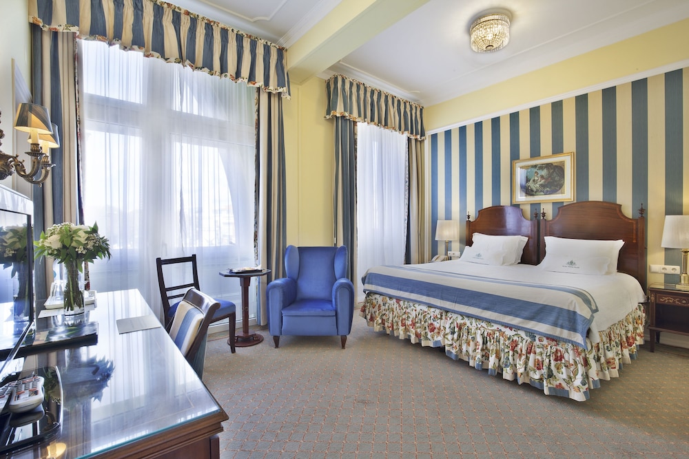 SUPERIOR, TWIN BEDS