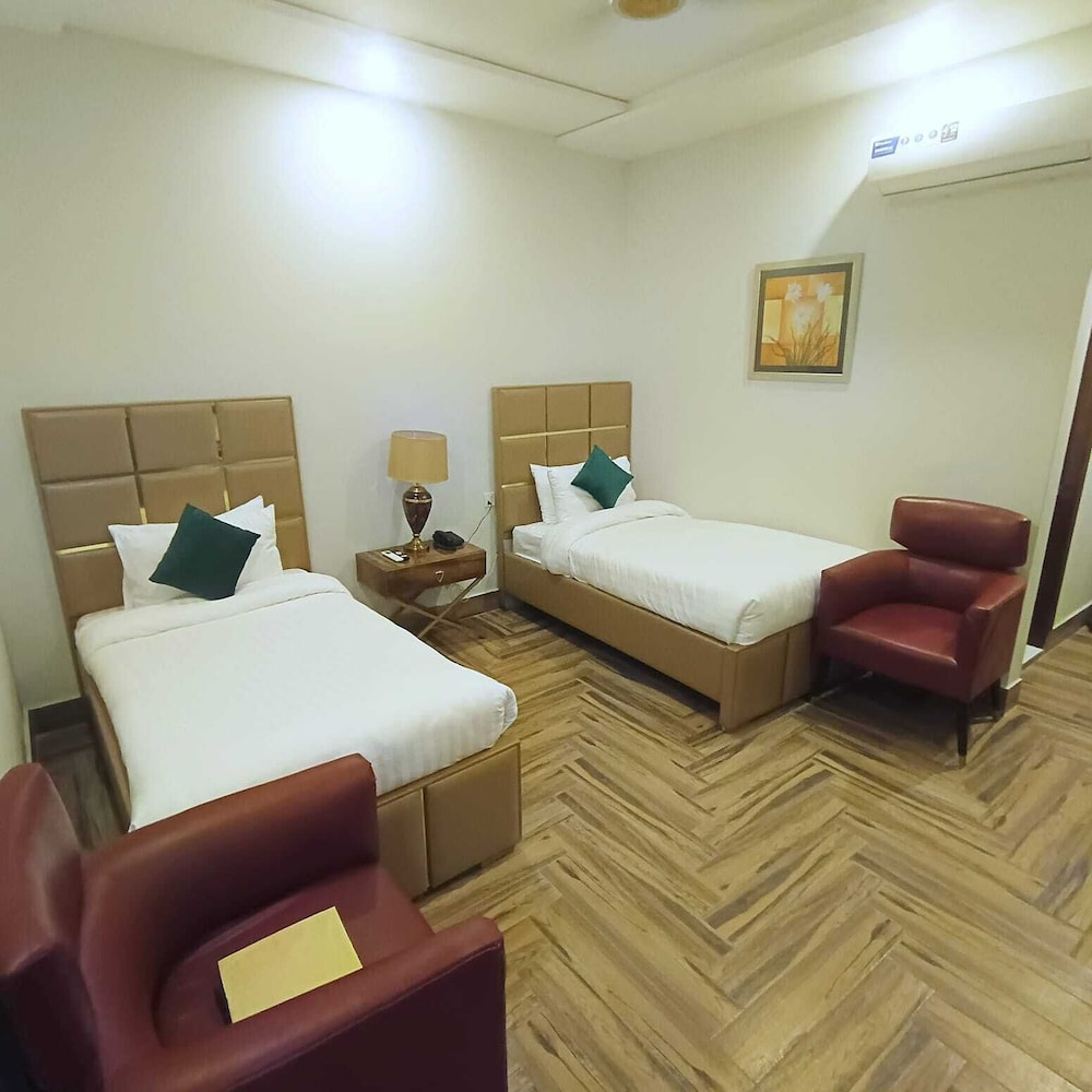 Grand Shalimar Hotel 14/47