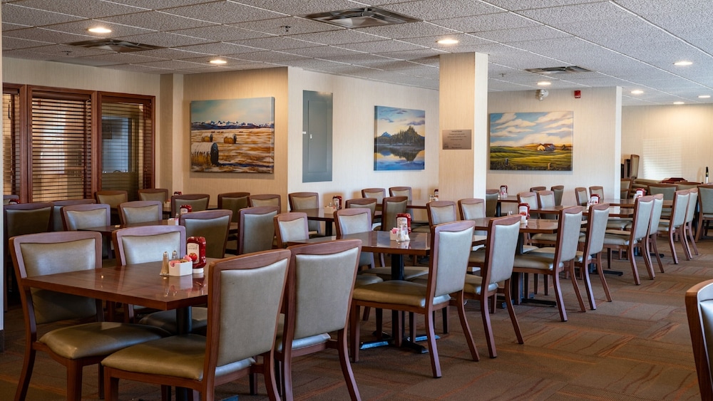 Service Plus Inns and Suites Calgary 45/56