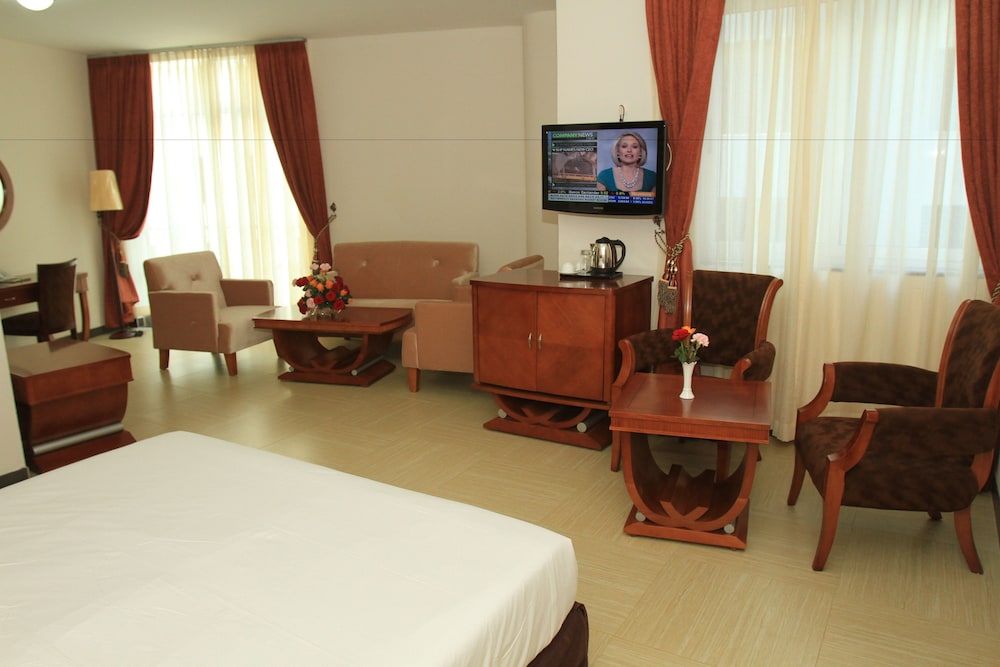 Aphrodite International Hotel 16/26