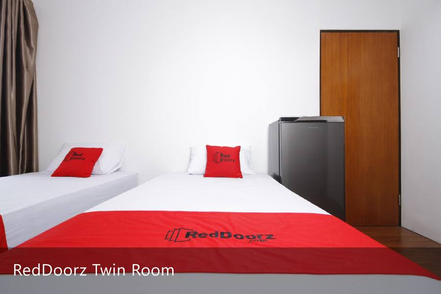 Reddoorz Plus Near Plaza Indonesia 12/26