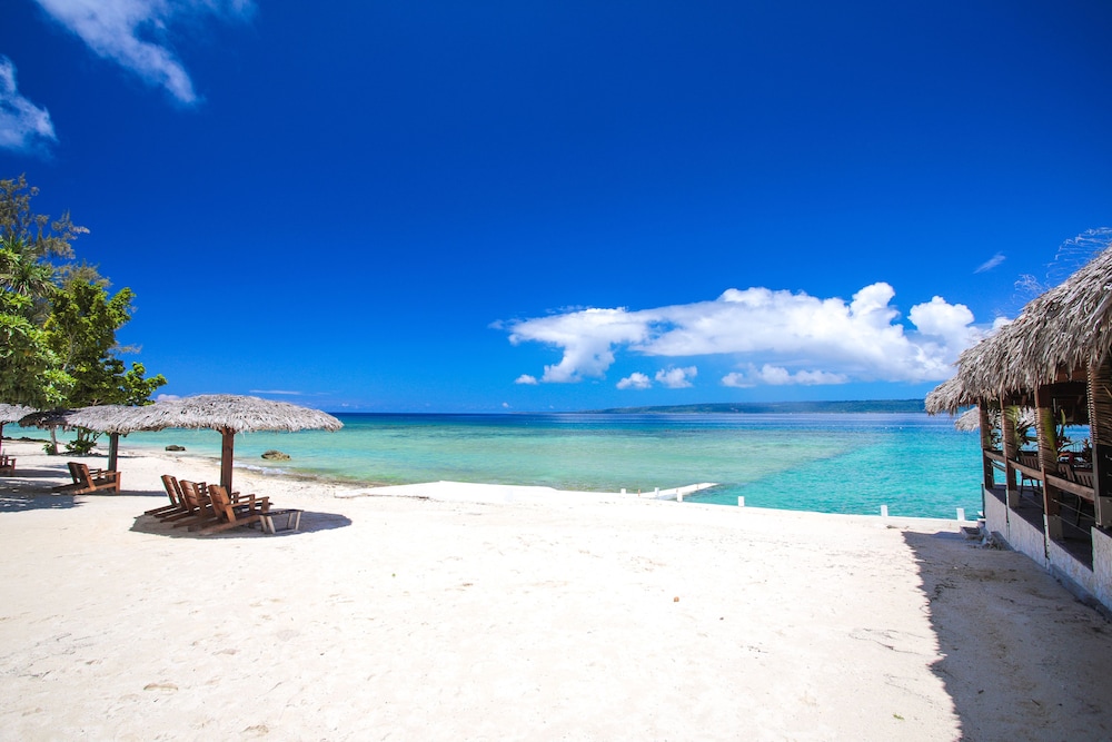 Coco Beach Resort 55/66