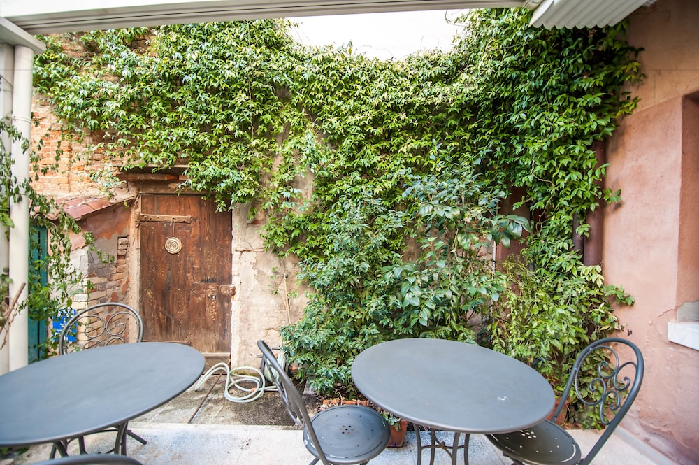 3749 Ponte Chiodo Guest House 38/46