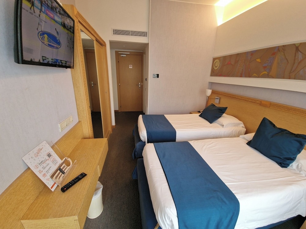 City Hotel 17/62