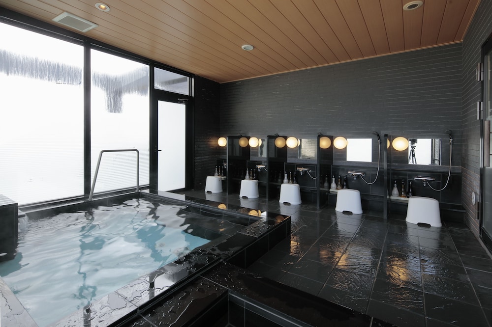 Candeo Hotels Kameyama 28/48