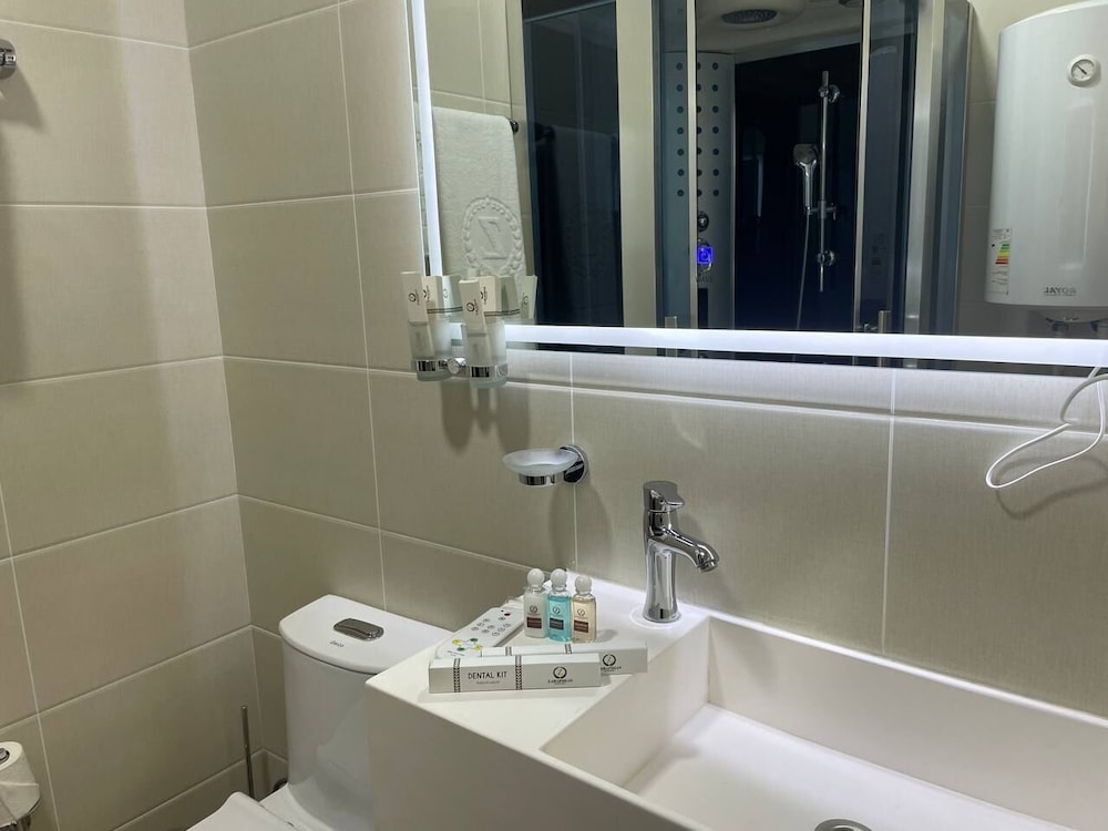 Grand Hotel Zarafshan 49/50