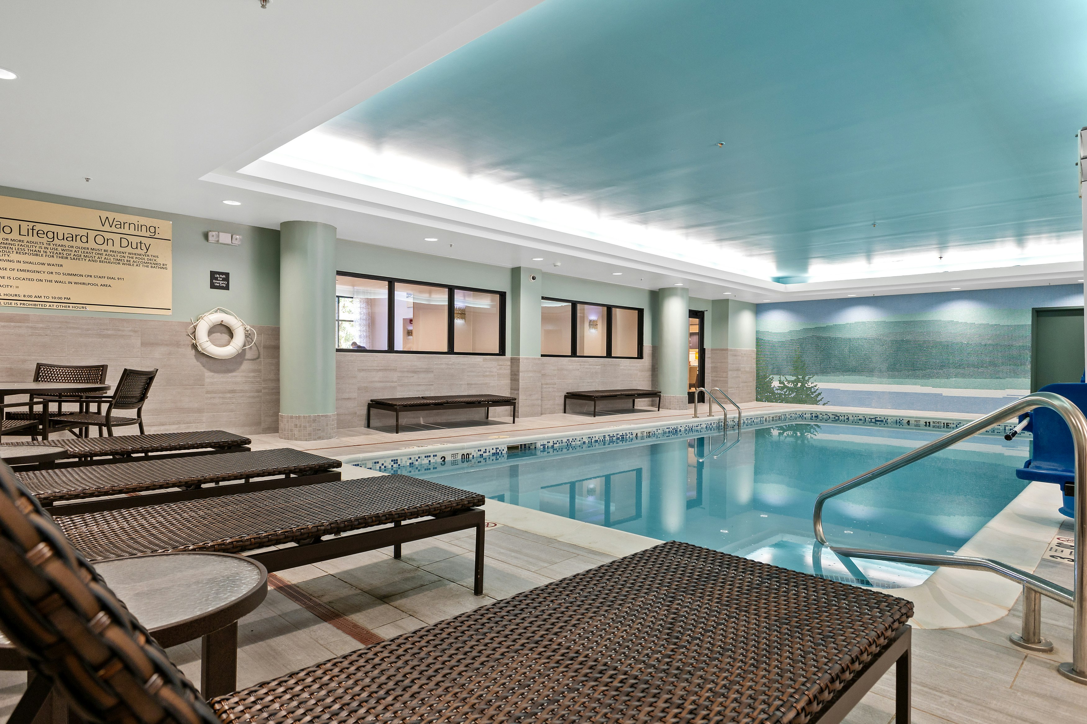 Hampton Inn Suites Lake George 26/61