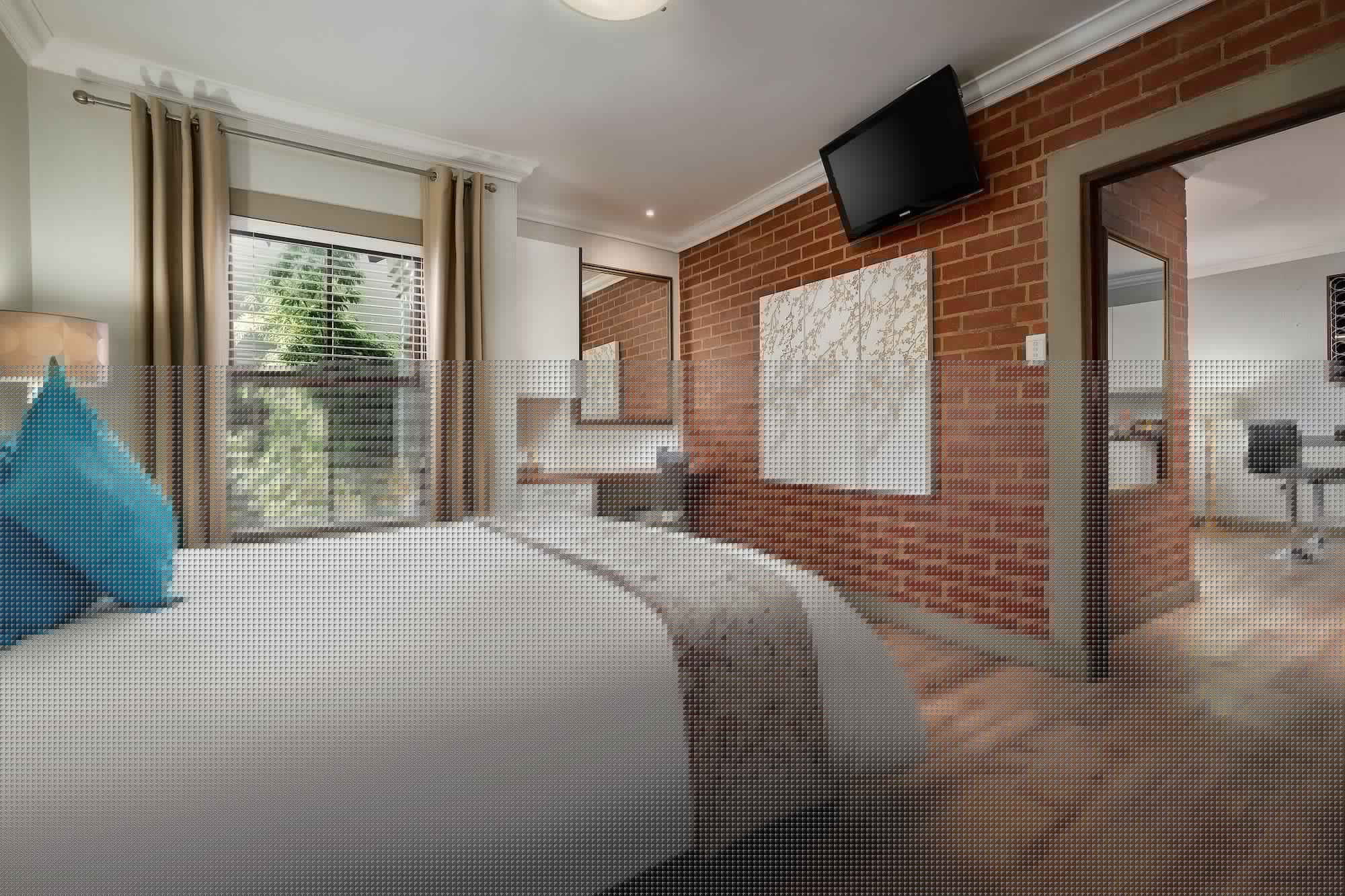 Room, Queen Bed