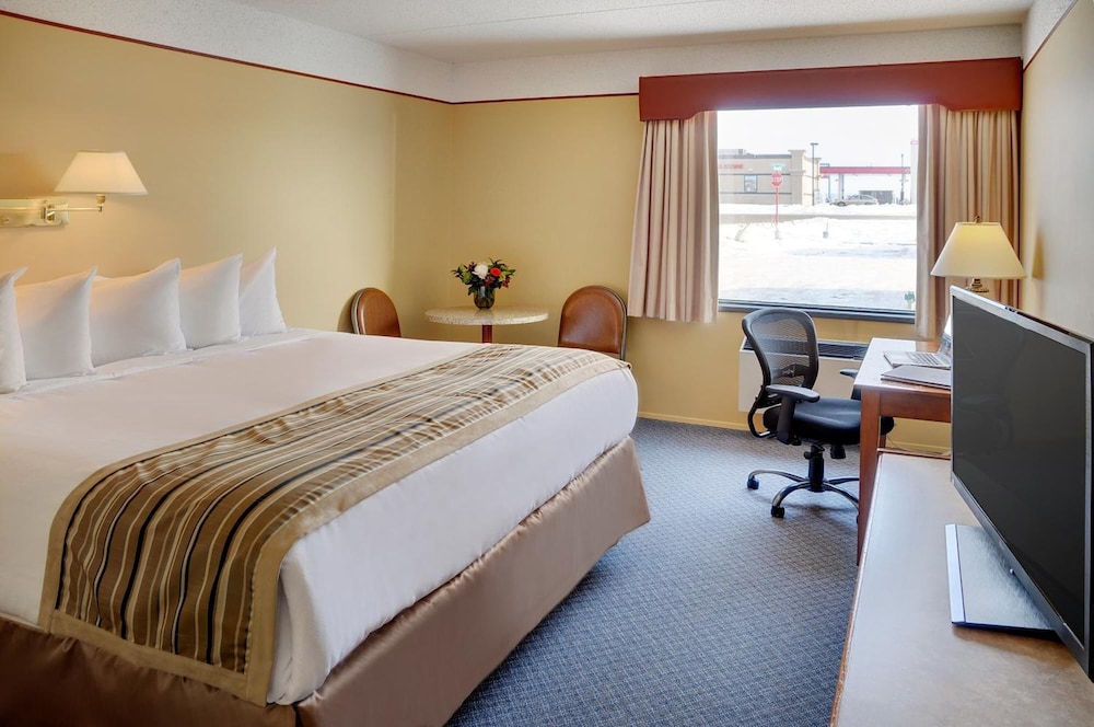 Kindersley Inn 8/47