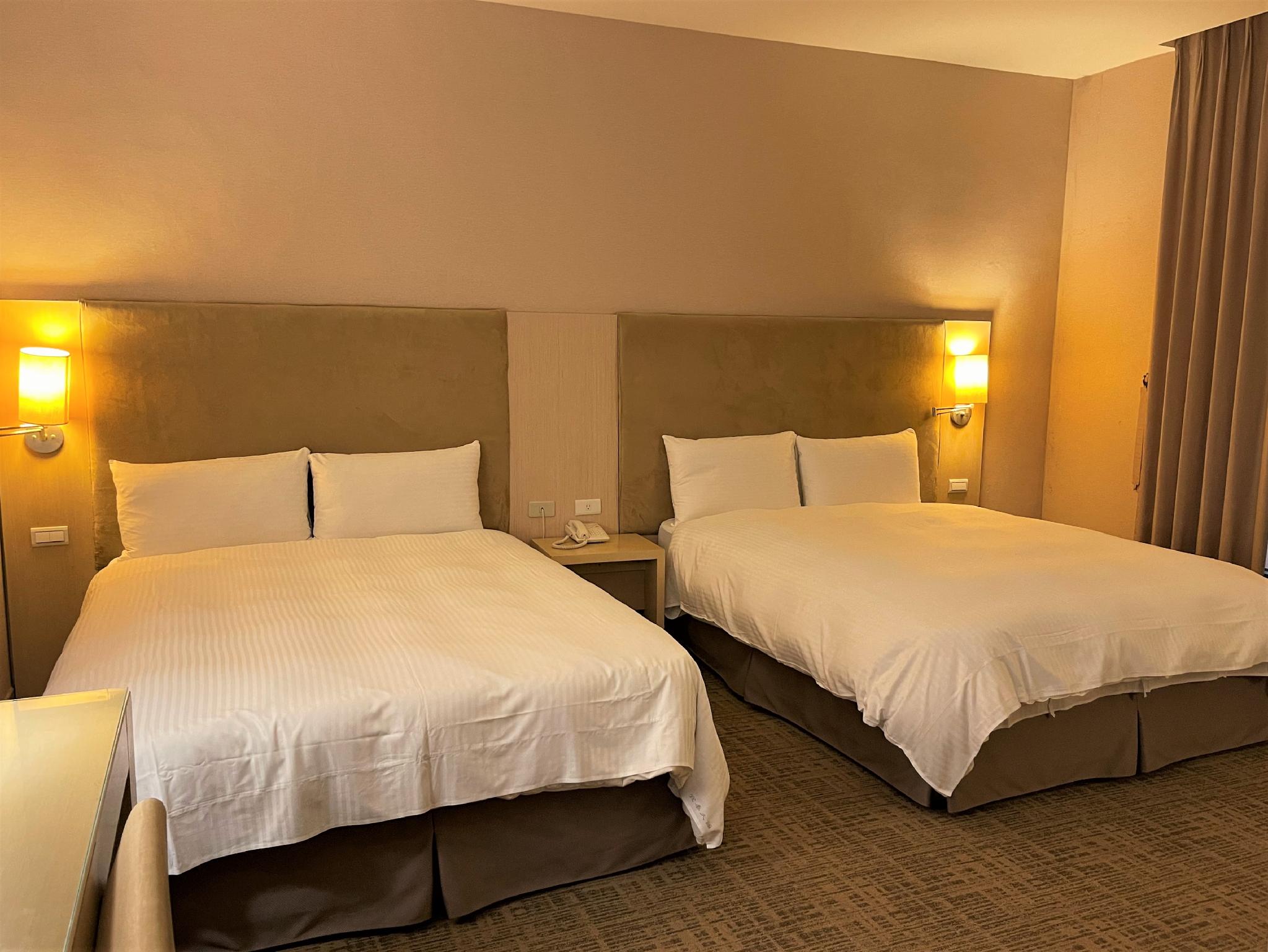 Room, Triple, 2 Double Beds, No Window, Low Floor