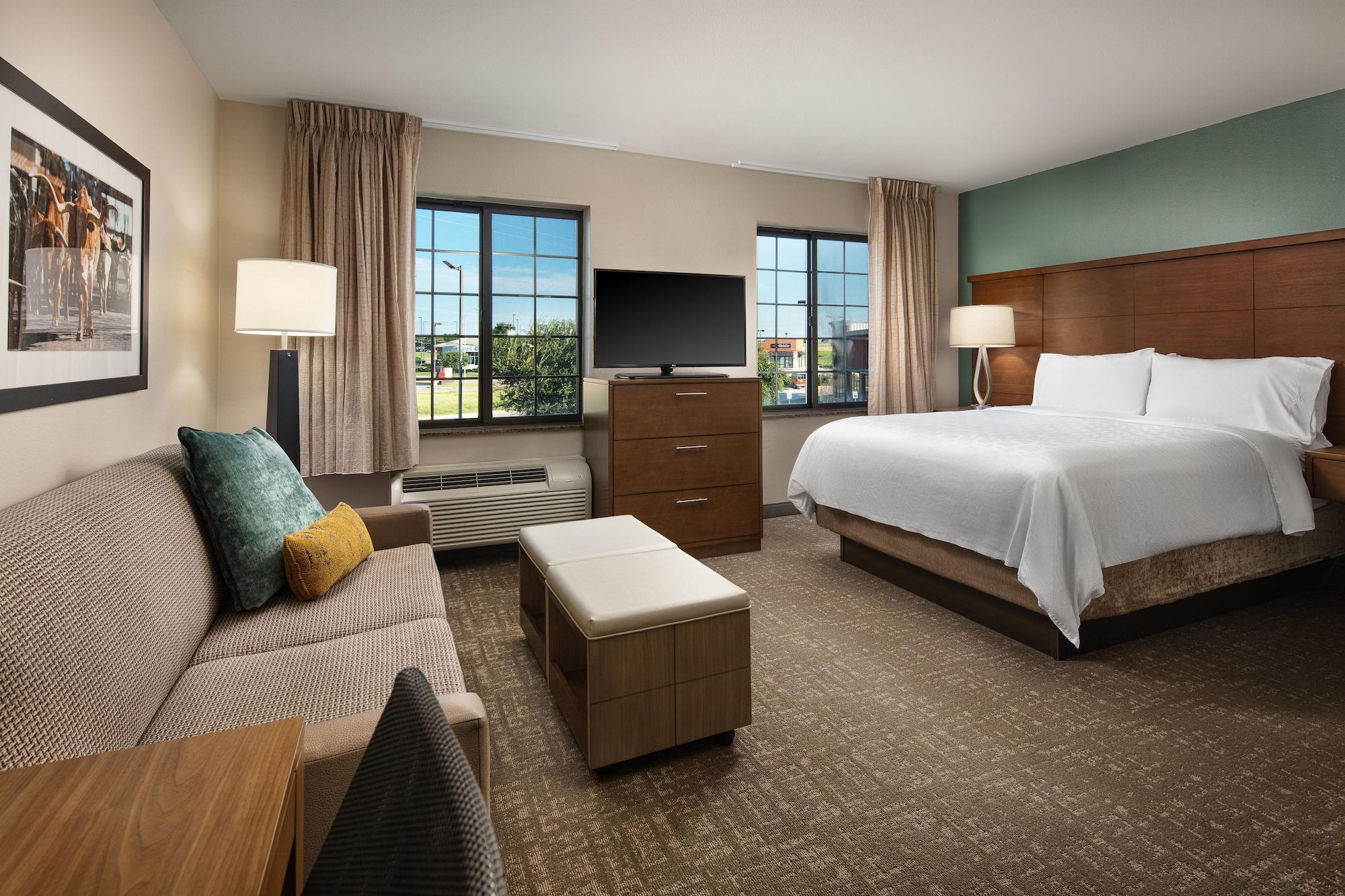 1 Bedroom, Suite, Queen Bed, Sofa, Kitchen, Accessible