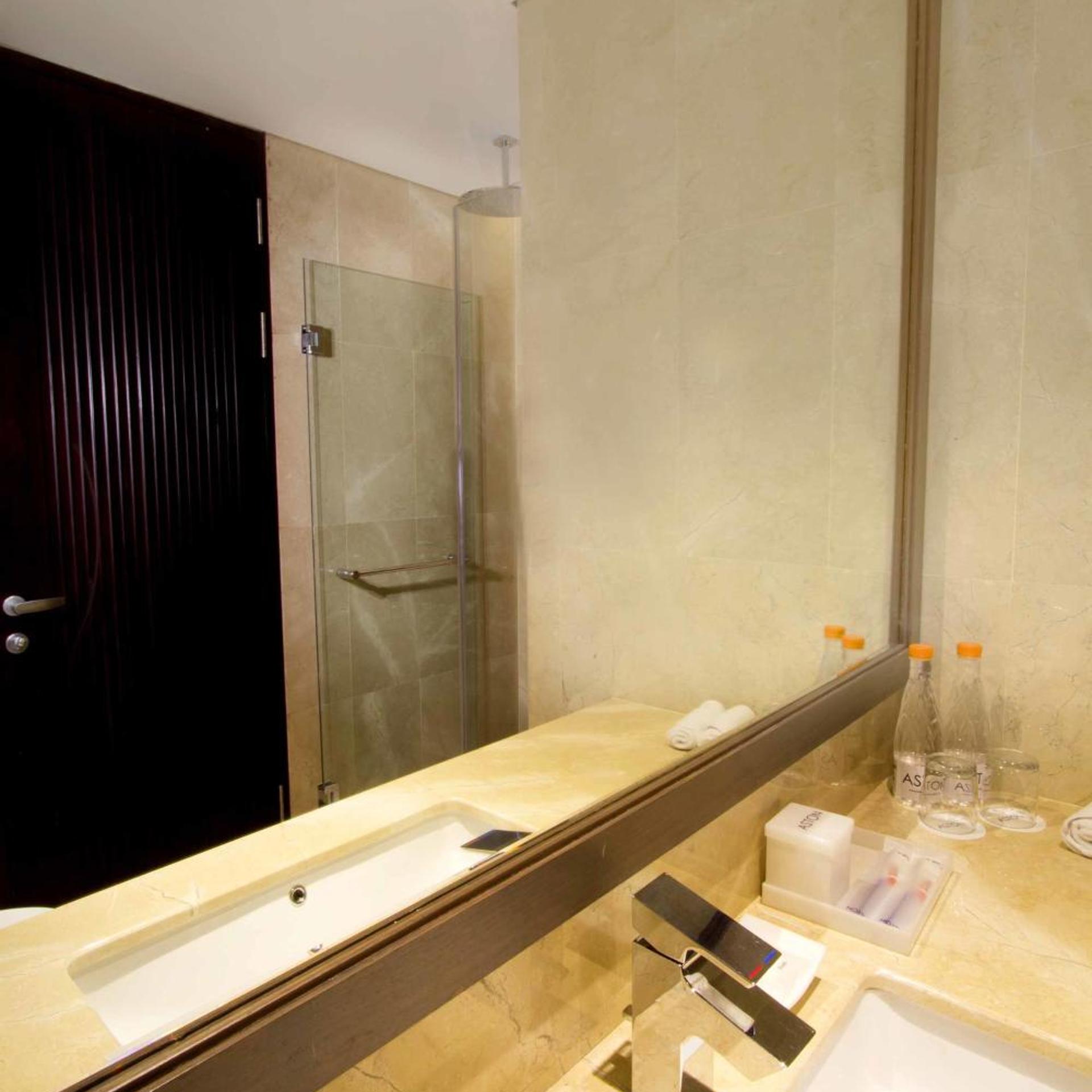 غرفة ديلوكس بسرير فردي، Aston Priority Simatupang Hotel and Conference Center 4/6