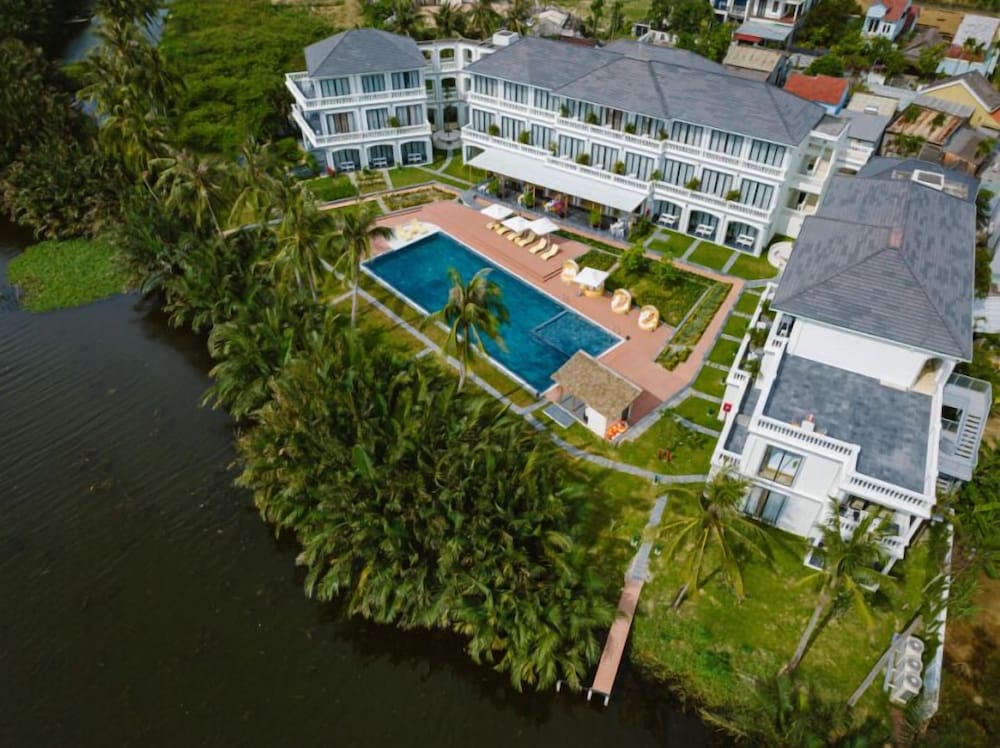 Moodhoian Riverside Resort & Spa 5/49
