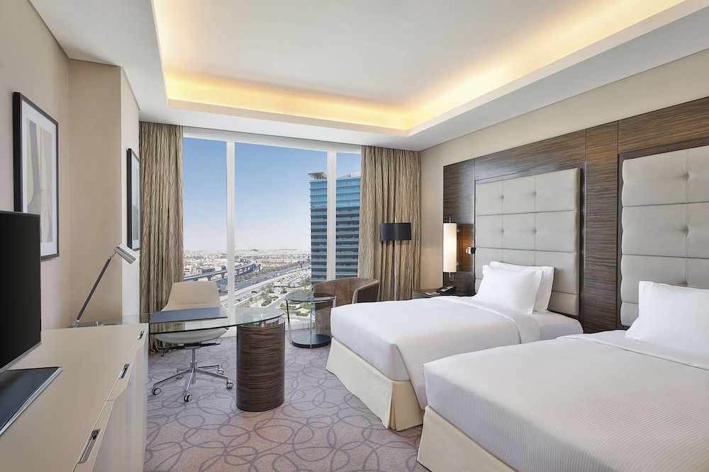 فندق هيلتون الرياض والشقق الفندقيه(Hilton Riyadh Hotel & Residences) 14/82
