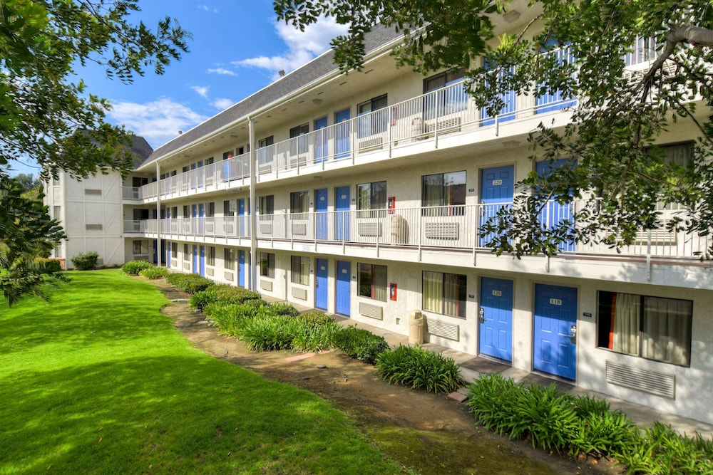 Motel6 Escondido Ca in ESCONDIDO - CA