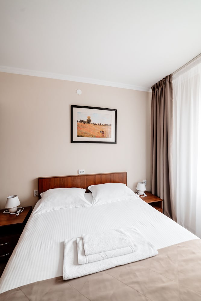 Chagala Uralsk Hotel 10/50