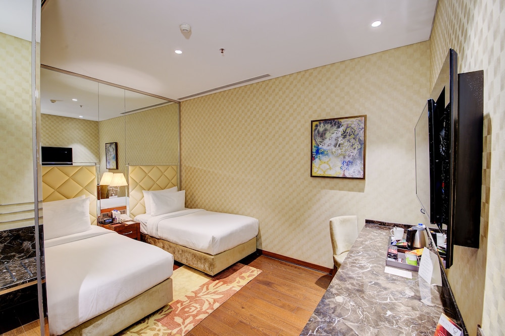 Niranta Airport Transit Hotel & Lounge Terminal 2 Arrivals 37/78
