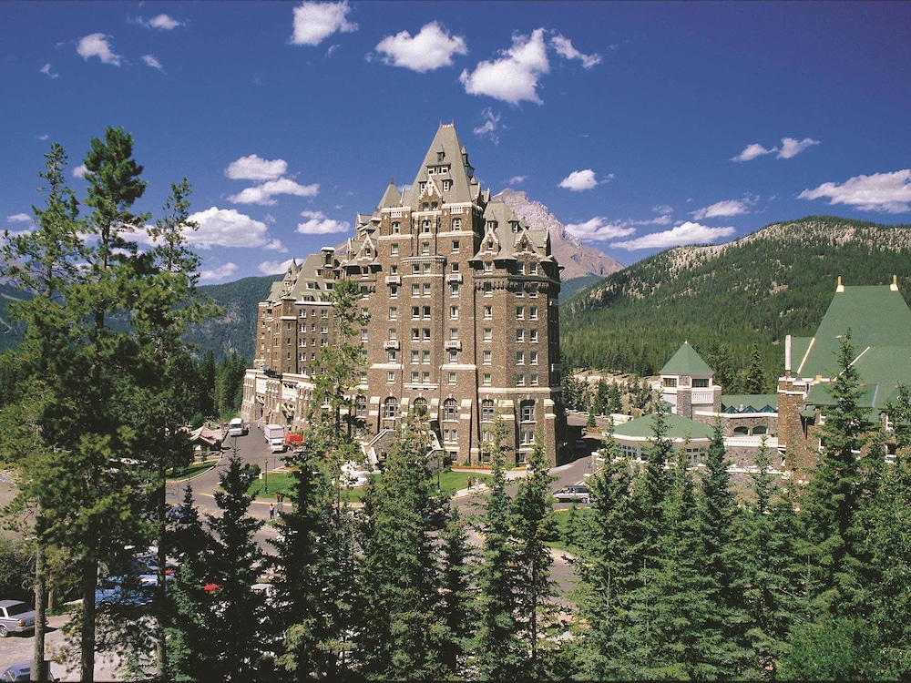 Fairmont Banff Springs 2/50