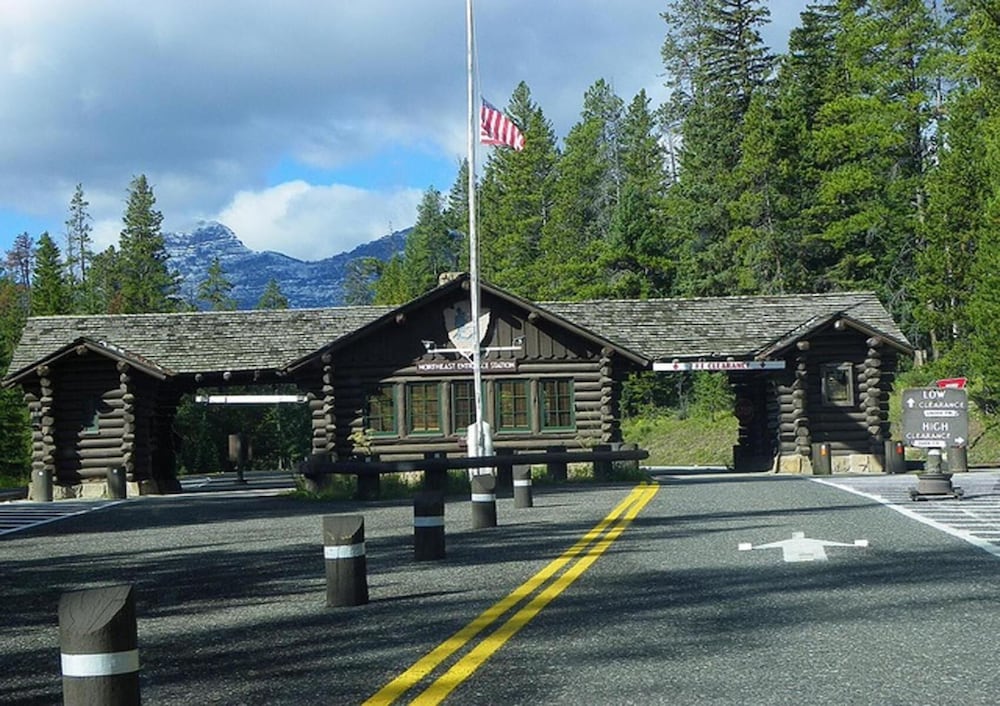 Soda Butte Lodge 19/24