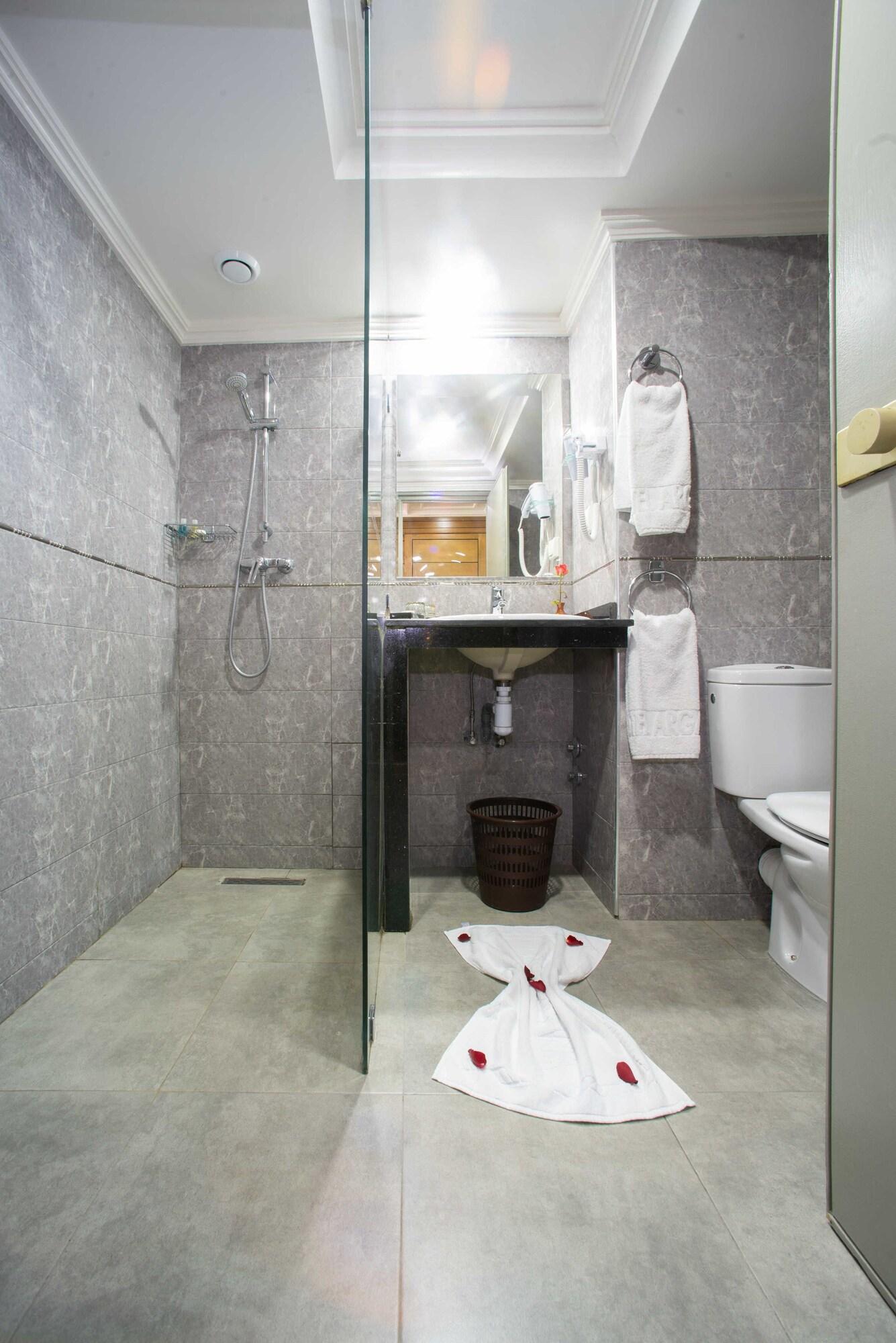 جناح جونيور بسرير كوين، Argana Hotel 5/5