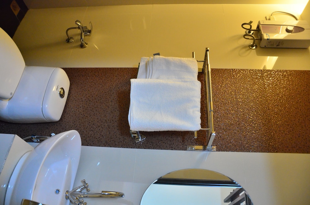 Oriental Zen Suites 49/50