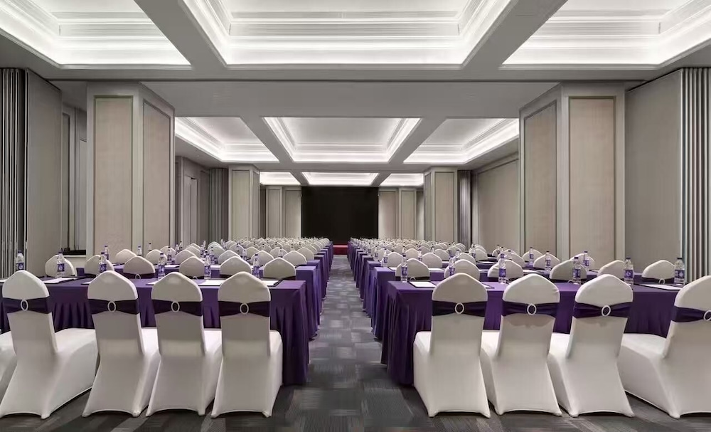 Mercure Chengdu Jinniu Wanda Plaza 52/60