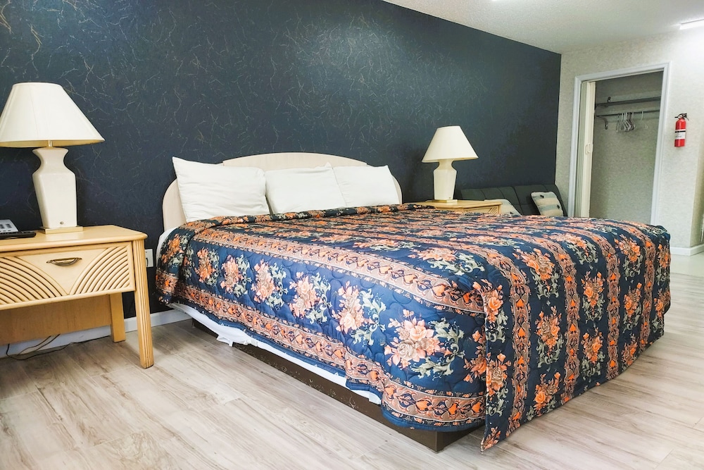Studio Inn Suites 21/35