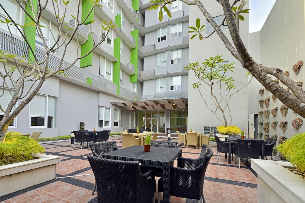 Whiz Hotel Malioboro Yogyakarta 37/48
