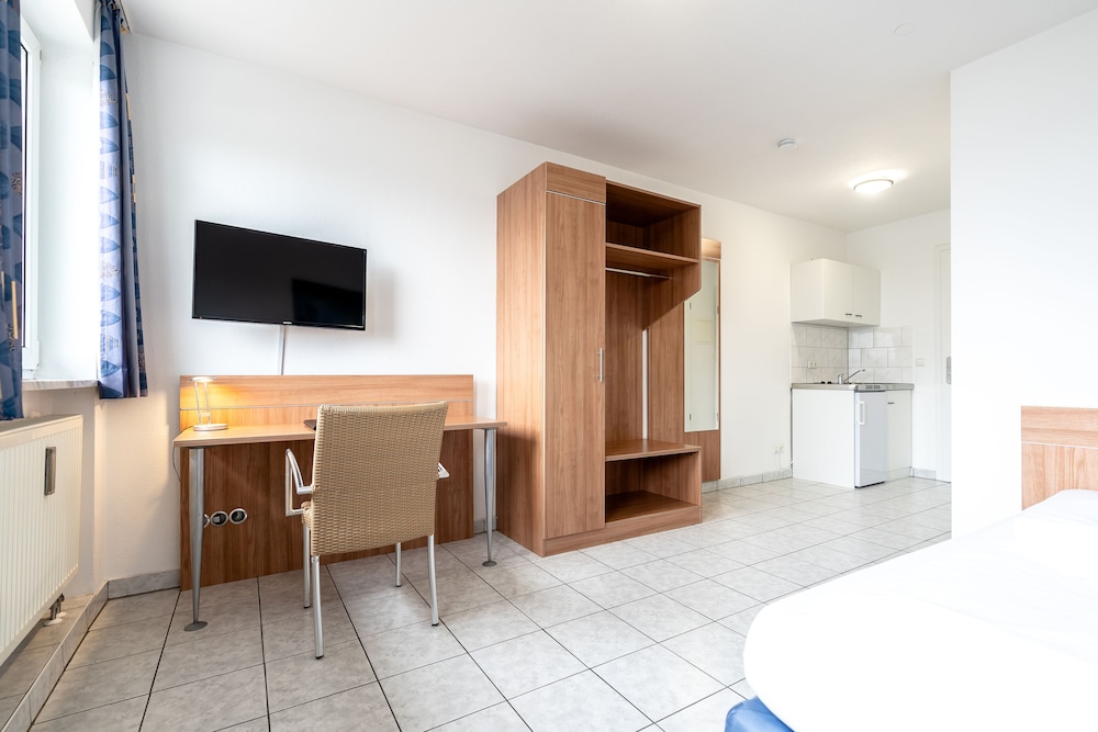 Hotel Fresh Inn 27/41
