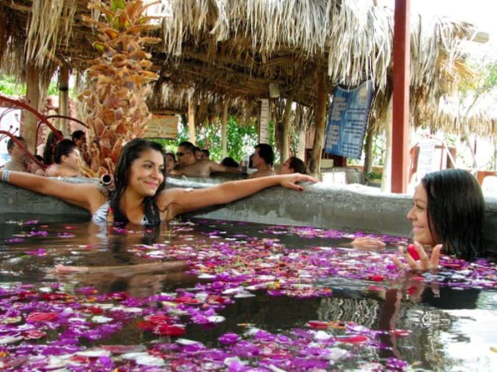 Hotel Balneario San Juan Cosalá 20/37
