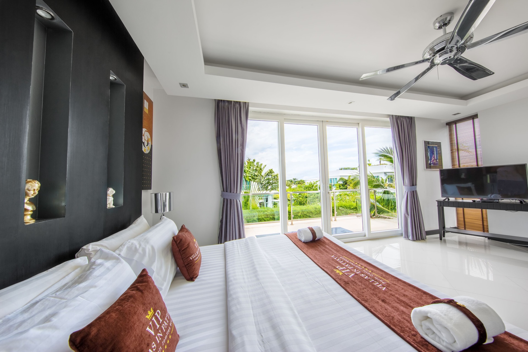 3 BEDROOMS, CLASSIC, VILLA, 2 BATHROOMS