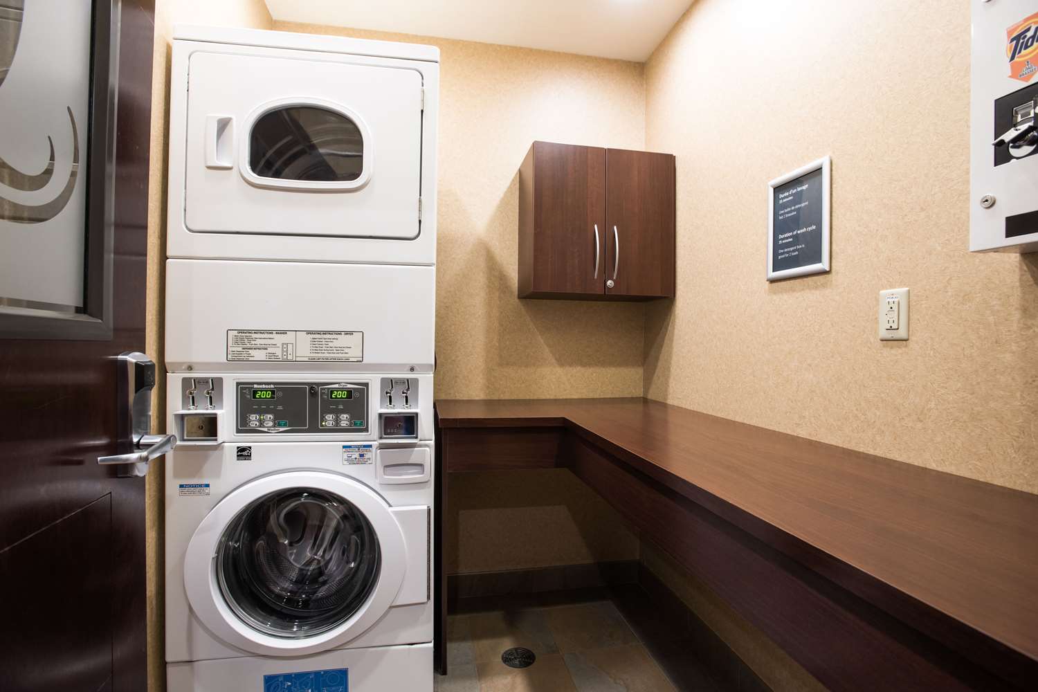 Quality Inn and Suites Val d Or, QC 11/15