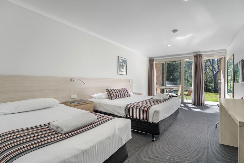 Avoca Beach Hotel 10/45