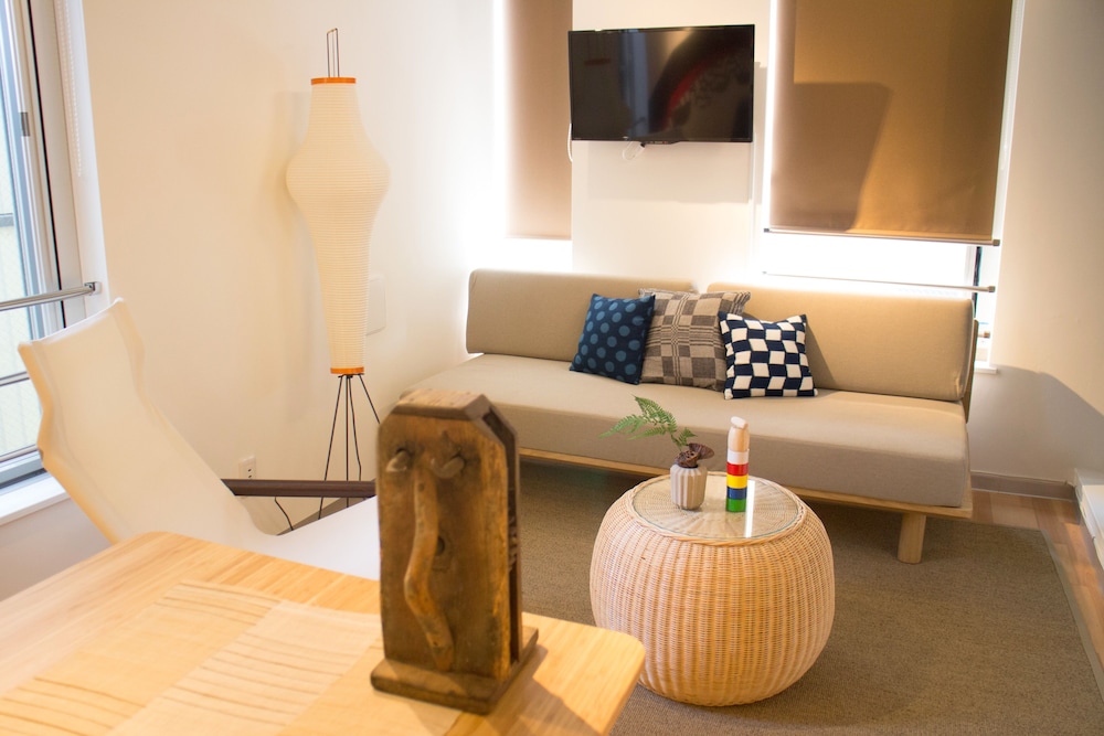 Aoca Sanno Apartment Of Contemporary Art 30/50