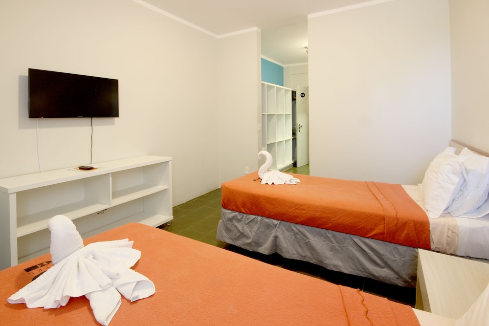 Cris Hotel 28/69