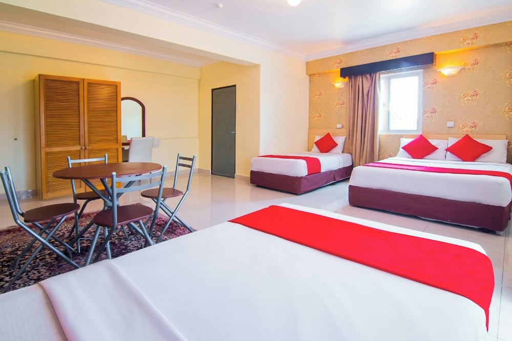 OYO 528 Andaman Sea Hotel 22/41