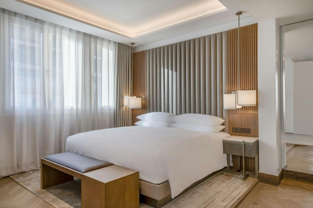 Canalejas, Suite, King Bed, Skyline View, Terrace