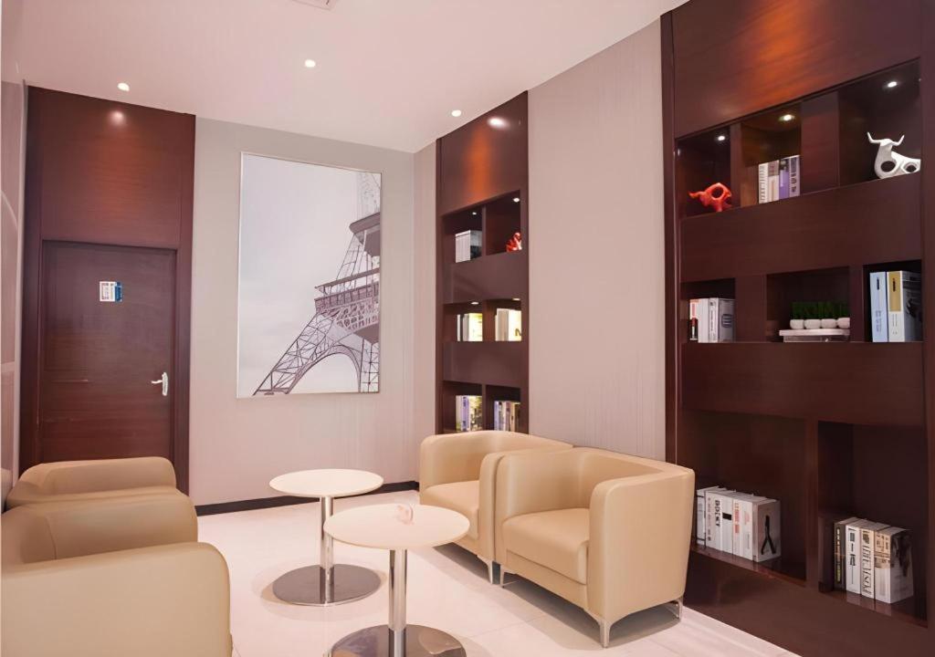 City Comfort Inn Zhanjiang Chikan Overpass 36/54