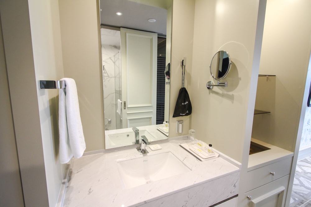 Golden Tulip Ever Yongin 38/39
