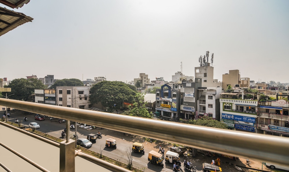 Treebo Shree Sai Suites 32/32