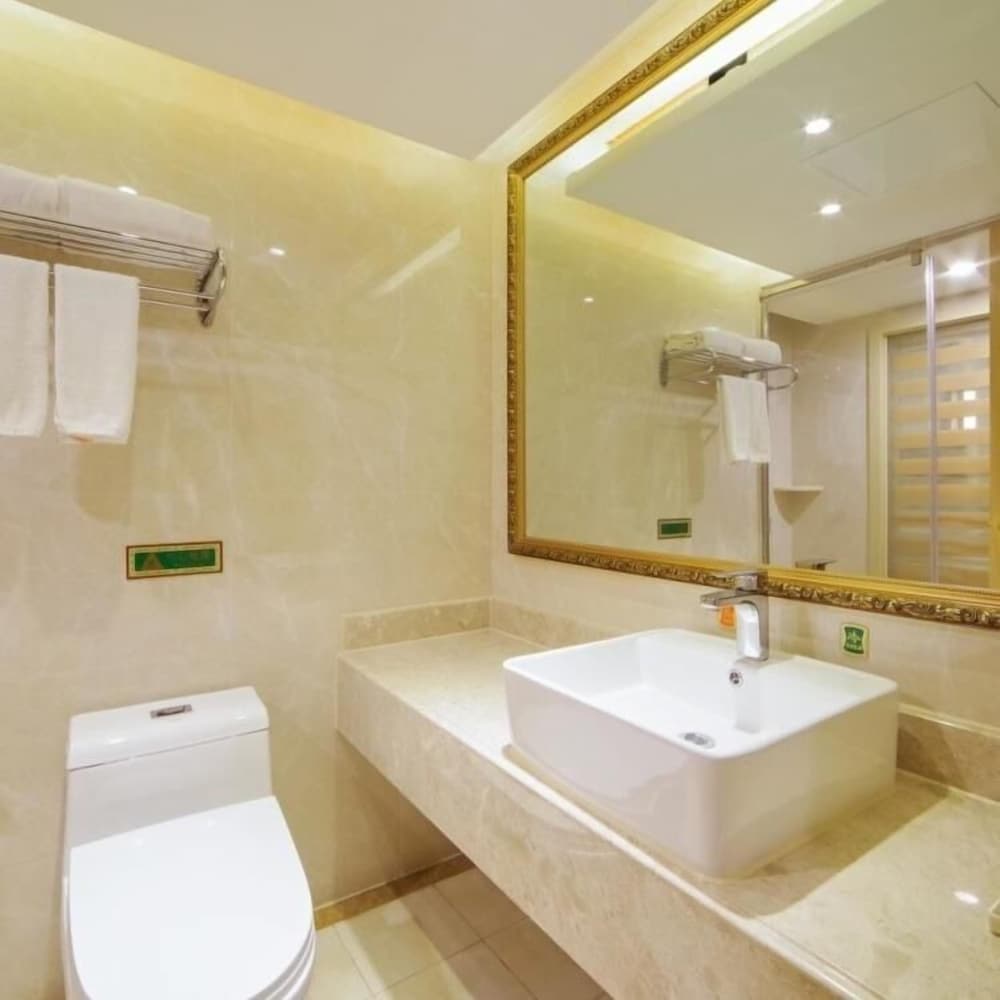 Vienna Hotel (Xiufeng Park, Jinshan Road, Yiyang High-tech Zone) 18/20