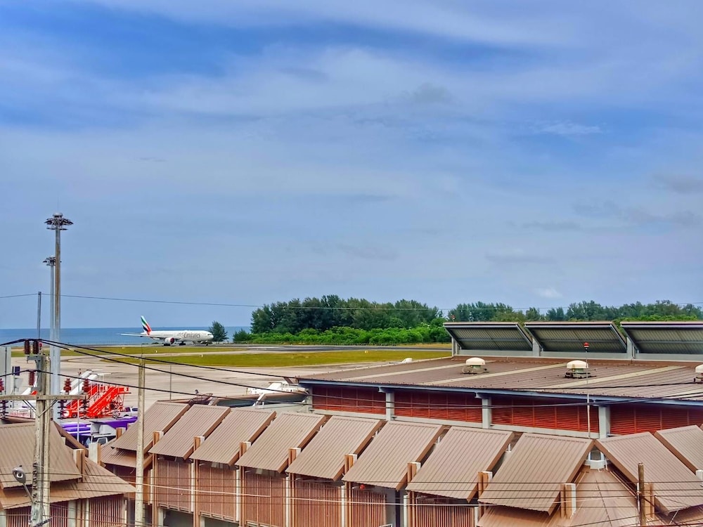 Louis' Runway View Hotel - SHA Extra Plus 27/37